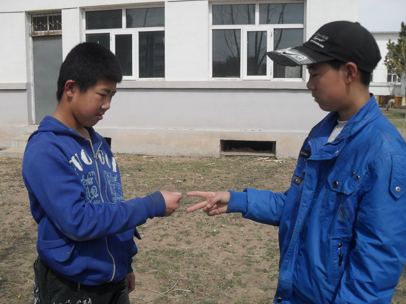 让真生气，两次没有赢他